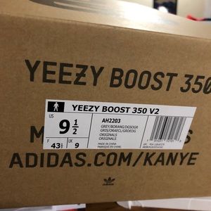 Adidas yeezys 350 belugas V2